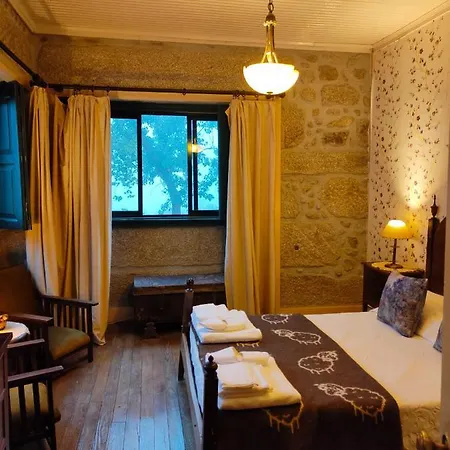 Lugar Da Pedra Alta - - Private Historical 住宿加早餐酒店 *