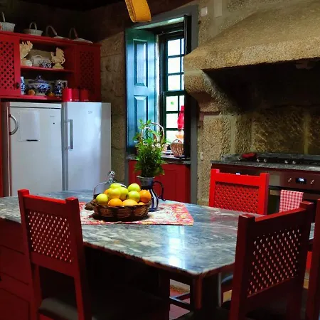 Bed and Breakfast Lugar Da Pedra Alta - - Private Historical Melo
