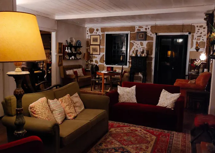 Lugar Da Pedra Alta - - Private Historical * Melo