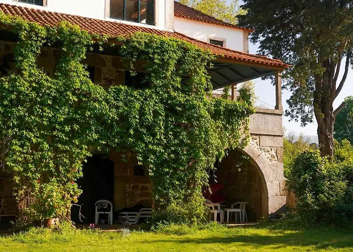 Couette-café Lugar Da Pedra Alta - - Private Historical